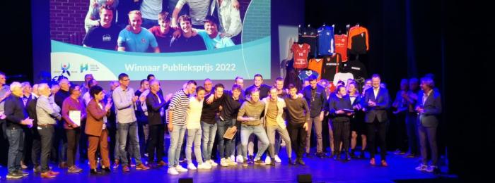 Vriendengroep Guus Janssen wint Publieksprijs Sportwaarderingsprijs 2022