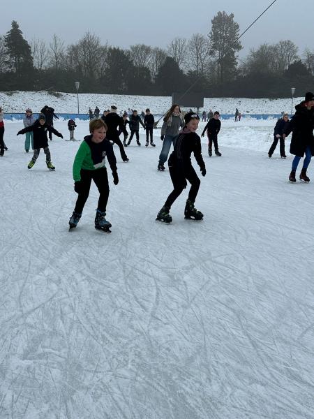 Schaatsen JO12 - JO17 te Grefrath