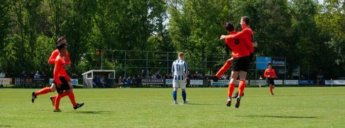 Overwinningen voor JO17-teams