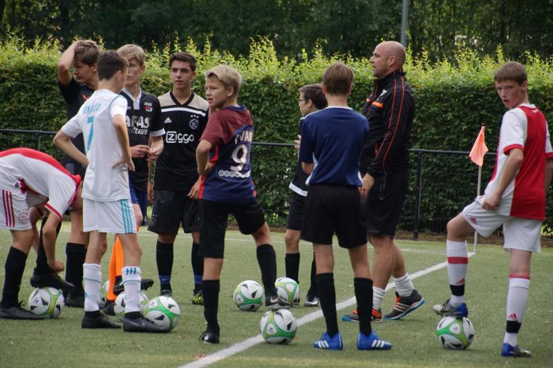 Sfeerimpressie eerste training selectieteams